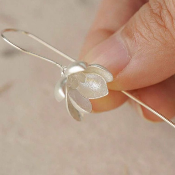 “Blodeuwedd” Orchid Flower Sculpted Feminine Silver Ear Pin Hook Threader Dangle - Picture 11 of 16